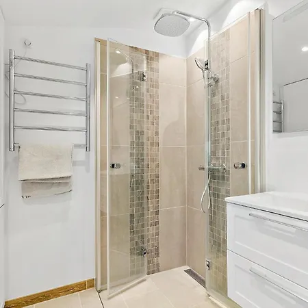 3 Bedroom Beautiful In Borup